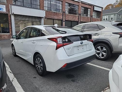 2021 Toyota Prius XLE