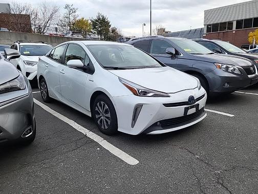 2021 Toyota Prius XLE