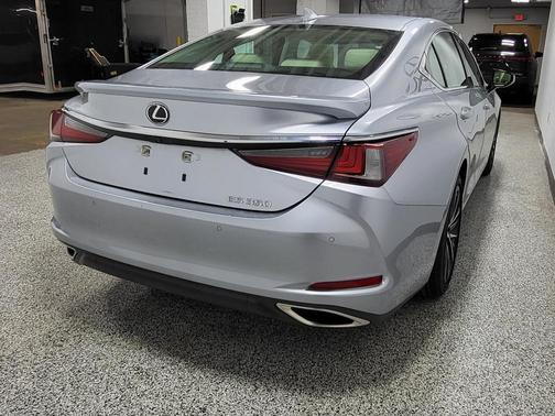 2022 Lexus ES 350 Base