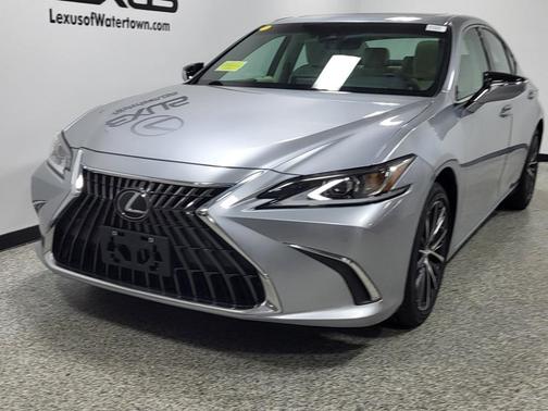 2022 Lexus ES 350 Base