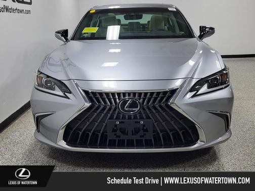 2022 Lexus ES 350 Base