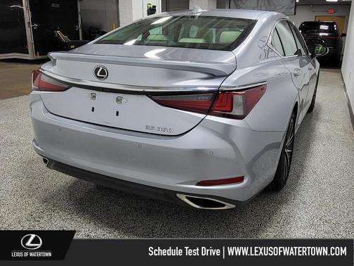 2022 Lexus ES 350 Base