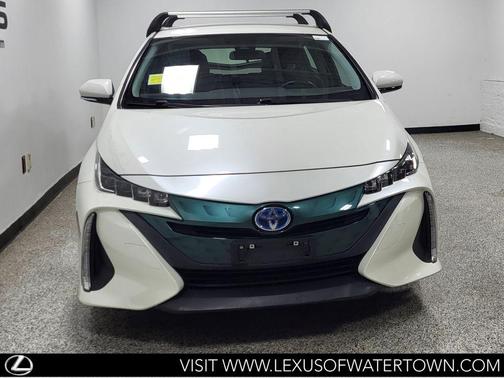 Blizzard Pearl 2018 Toyota Prius Prime Plus