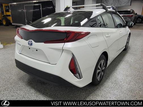 Blizzard Pearl 2018 Toyota Prius Prime Plus