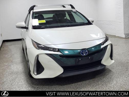 Blizzard Pearl 2018 Toyota Prius Prime Plus