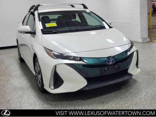 Blizzard Pearl 2018 Toyota Prius Prime Plus