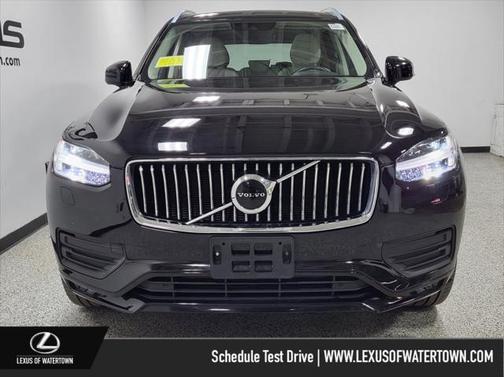 2021 Volvo XC90 T6 Momentum