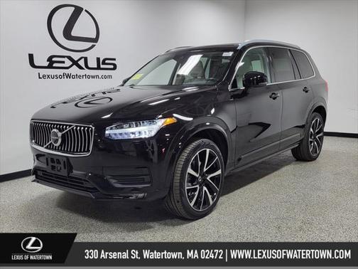 2021 Volvo XC90 T6 Momentum