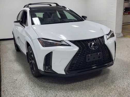 Ultra White w/Obsidian Roof 2023 Lexus UX 250h F Sport