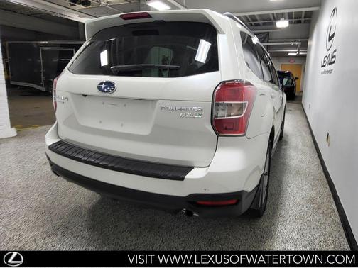 Crystal White Pearl 2016 Subaru Forester 2.5i Touring