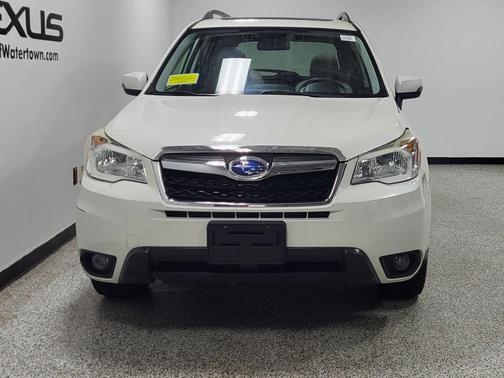 Crystal White Pearl 2016 Subaru Forester 2.5i Touring