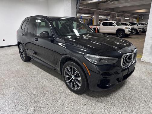 Black Sapphire Metallic 2022 BMW X5 xDrive40i