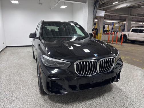 Black Sapphire Metallic 2022 BMW X5 xDrive40i