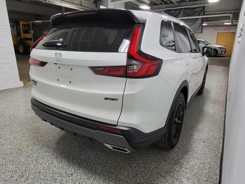 Platinum White Pearl 2026 Honda CR-V Hybrid Sport-L AWD