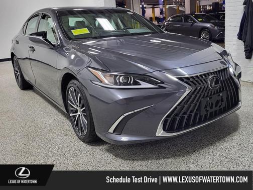 2025 Lexus ES 300h Base