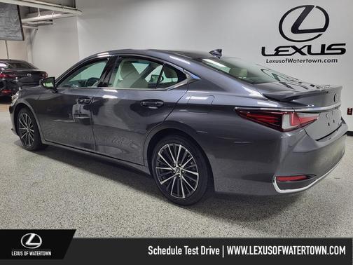 2025 Lexus ES 300h Base