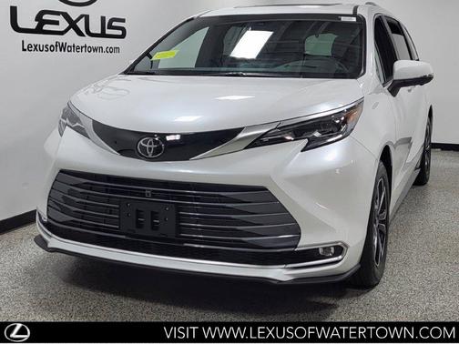 Wind Chill Pearl 2026 Toyota Sienna Platinum