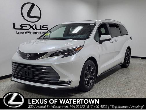 Wind Chill Pearl 2026 Toyota Sienna Platinum
