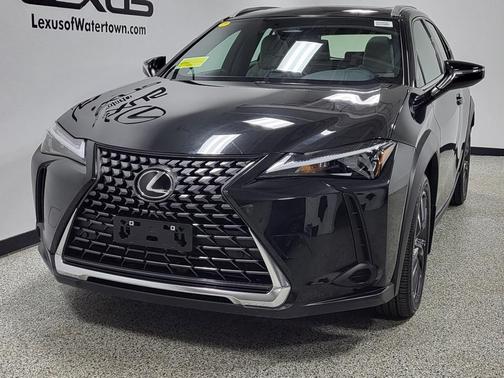 2025 Lexus UX 300h Premium
