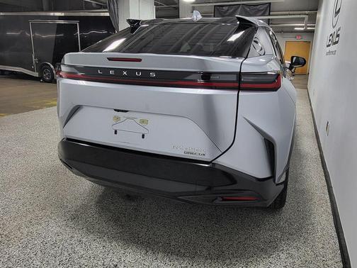 Iridium 2025 Lexus RZ 450e Premium
