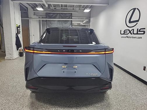 2023 Lexus RZ 450e Luxury