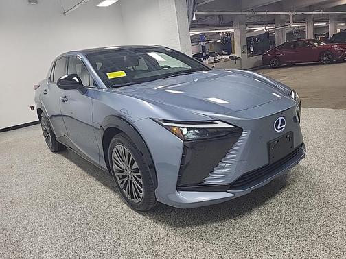 2023 Lexus RZ 450e Luxury