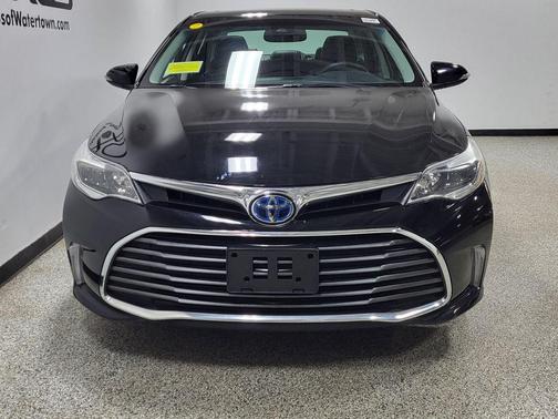 Midnight Black Metallic 2018 Toyota Avalon Hybrid XLE Plus
