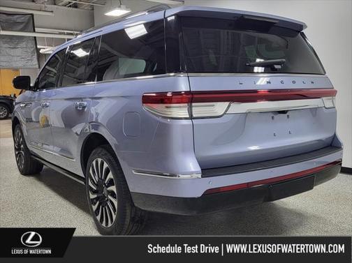 2022 Lincoln Navigator Black Label