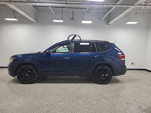 2022 Volkswagen Atlas 3.6L SE w/Technology