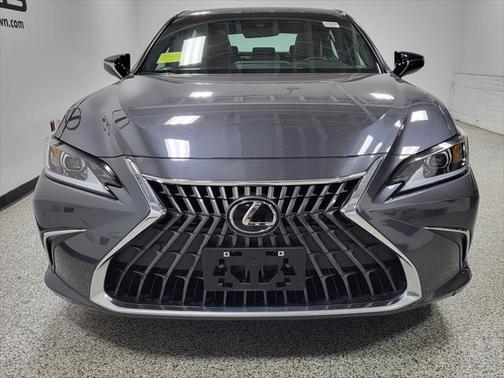 2024 Lexus ES 300h Premium