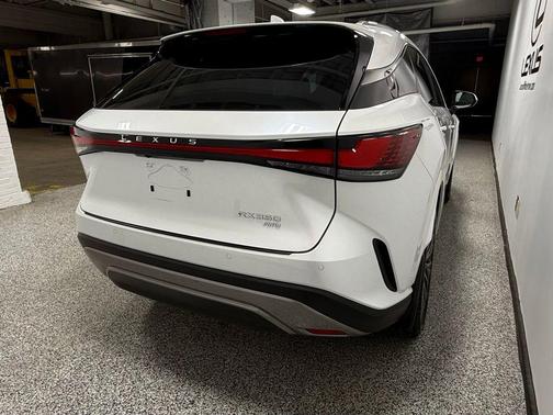 Eminent White Pearl 2023 Lexus RX 350 Luxury