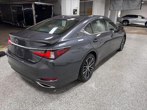 2023 Lexus ES 350 Base
