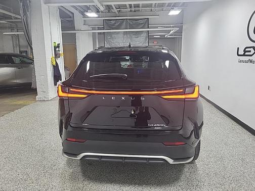 2024 Lexus NX 450h+ F SPORT Handling