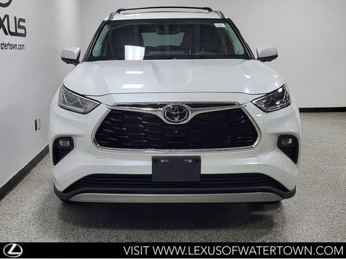 Wind Chill Pearl 2023 Toyota Highlander Platinum
