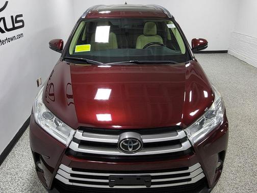Ooh La La Rouge Mica 2018 Toyota Highlander XLE