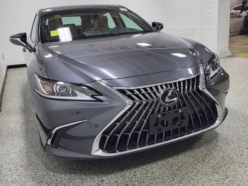 2023 Lexus ES 350 Base