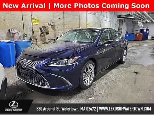 2021 Lexus ES 300h Luxury