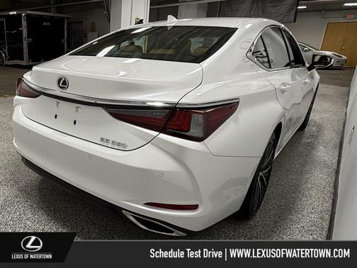 2023 Lexus ES 350 Base
