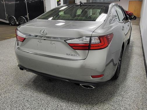 Atomic Silver 2016 Lexus ES 350 Base