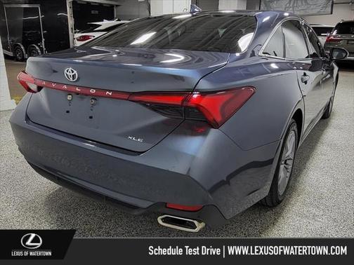 2020 Toyota Avalon XLE