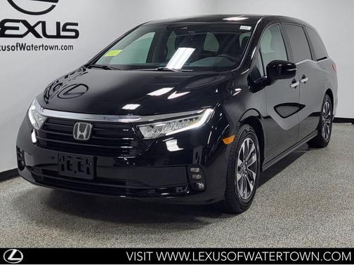Crystal Black Pearl 2024 Honda Odyssey EX-L