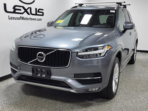 2018 Volvo XC90 T6 Momentum