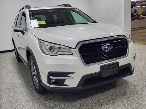 Crystal White Pearl 2019 Subaru Ascent Touring 7-Passenger