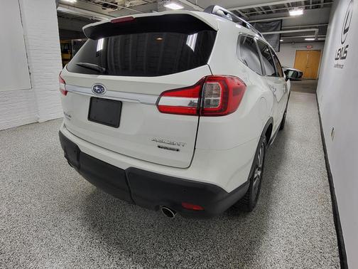 Crystal White Pearl 2019 Subaru Ascent Touring 7-Passenger