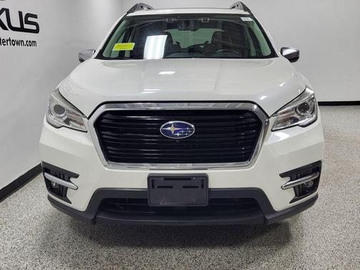 Crystal White Pearl 2019 Subaru Ascent Touring 7-Passenger