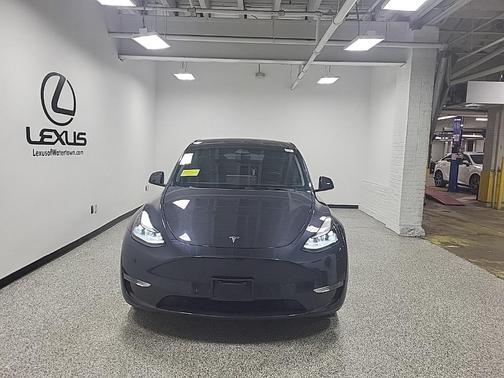 2024 Tesla Model Y Long Range Dual Motor All-Wheel Drive