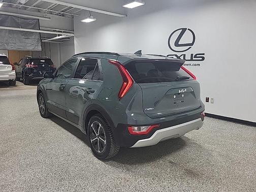 2023 Kia Niro EX