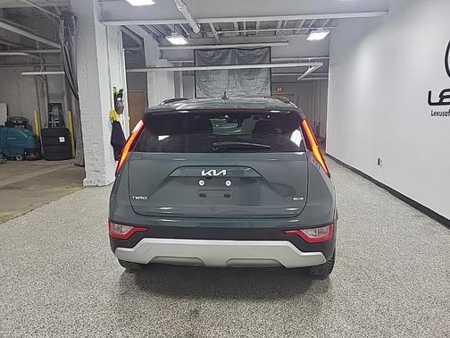 2023 Kia Niro EX