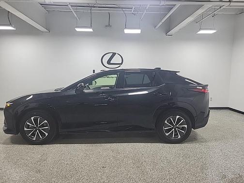 2023 Lexus RZ 450e Premium