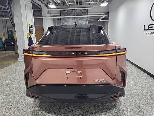 2025 Lexus RZ 450e Premium